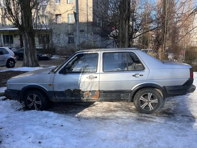 Продажа автомобиля Volkswagen Jetta с двигателем GX 90лс - Аксессуары для авто в Калининград