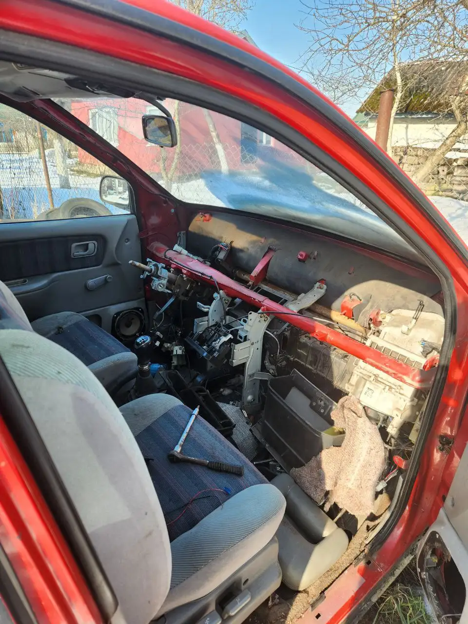 Продажа двух Mitsubishi Space Runner 1992 года - Запчасти (Авто) в Калининград