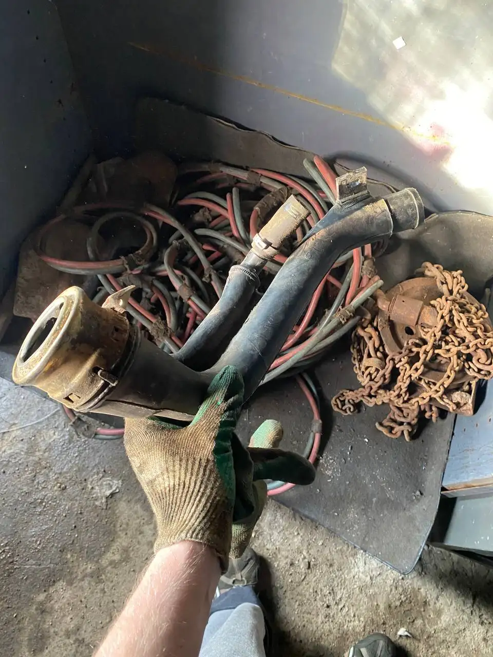 Горловина на е39 - Запчасти (Авто) в Калининград