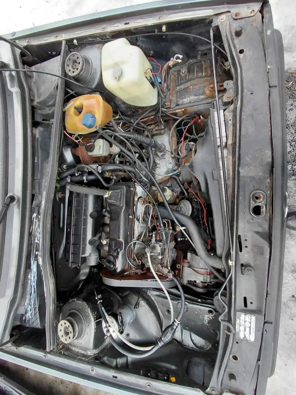 Volkswagen Golf 2 1.6 дизель на запчасти или целиком - Запчасти (Авто) в Калининград