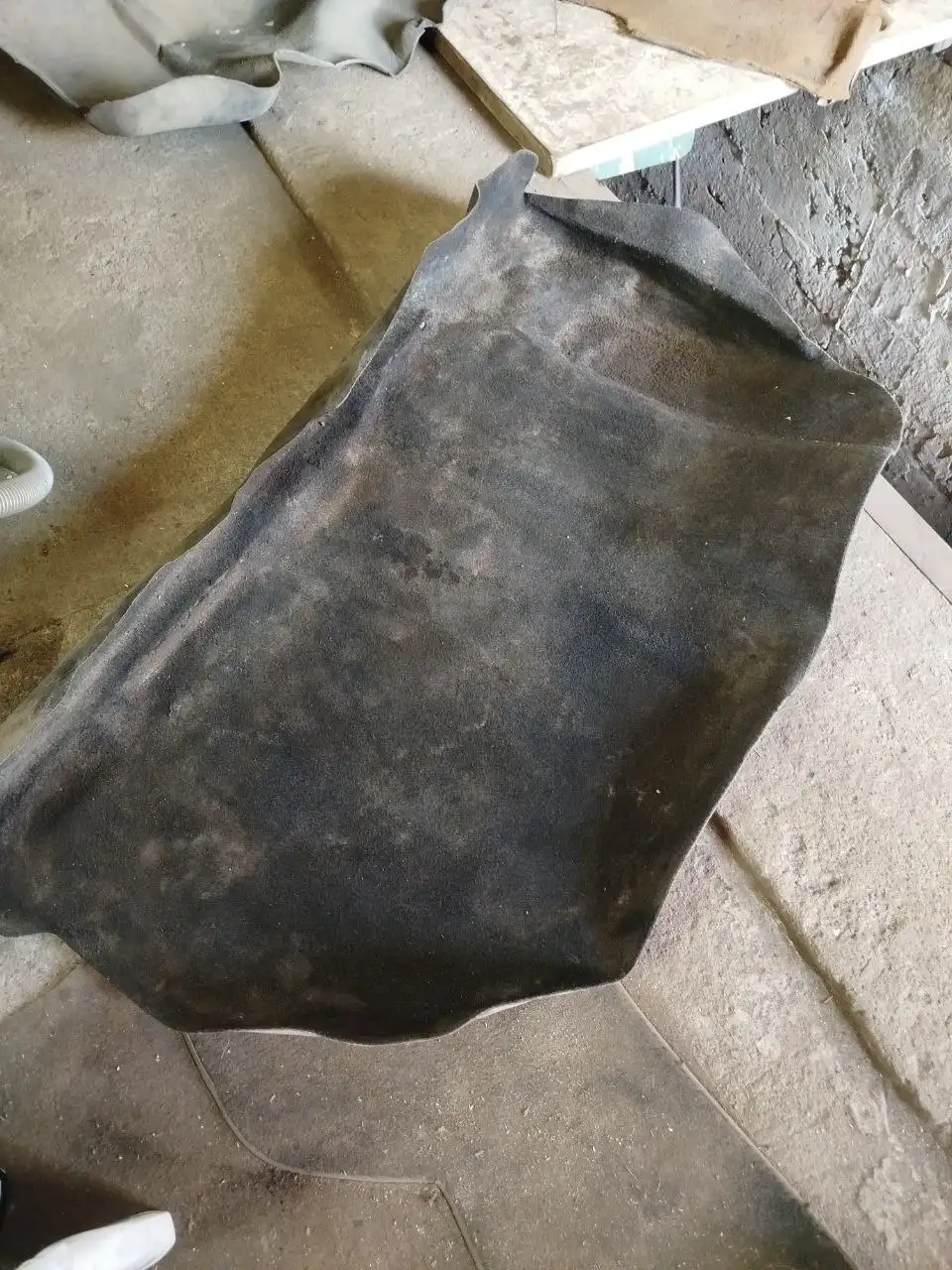 Ауди 80 б 3 покрытие багажника - Запчасти (Авто) в Калининград