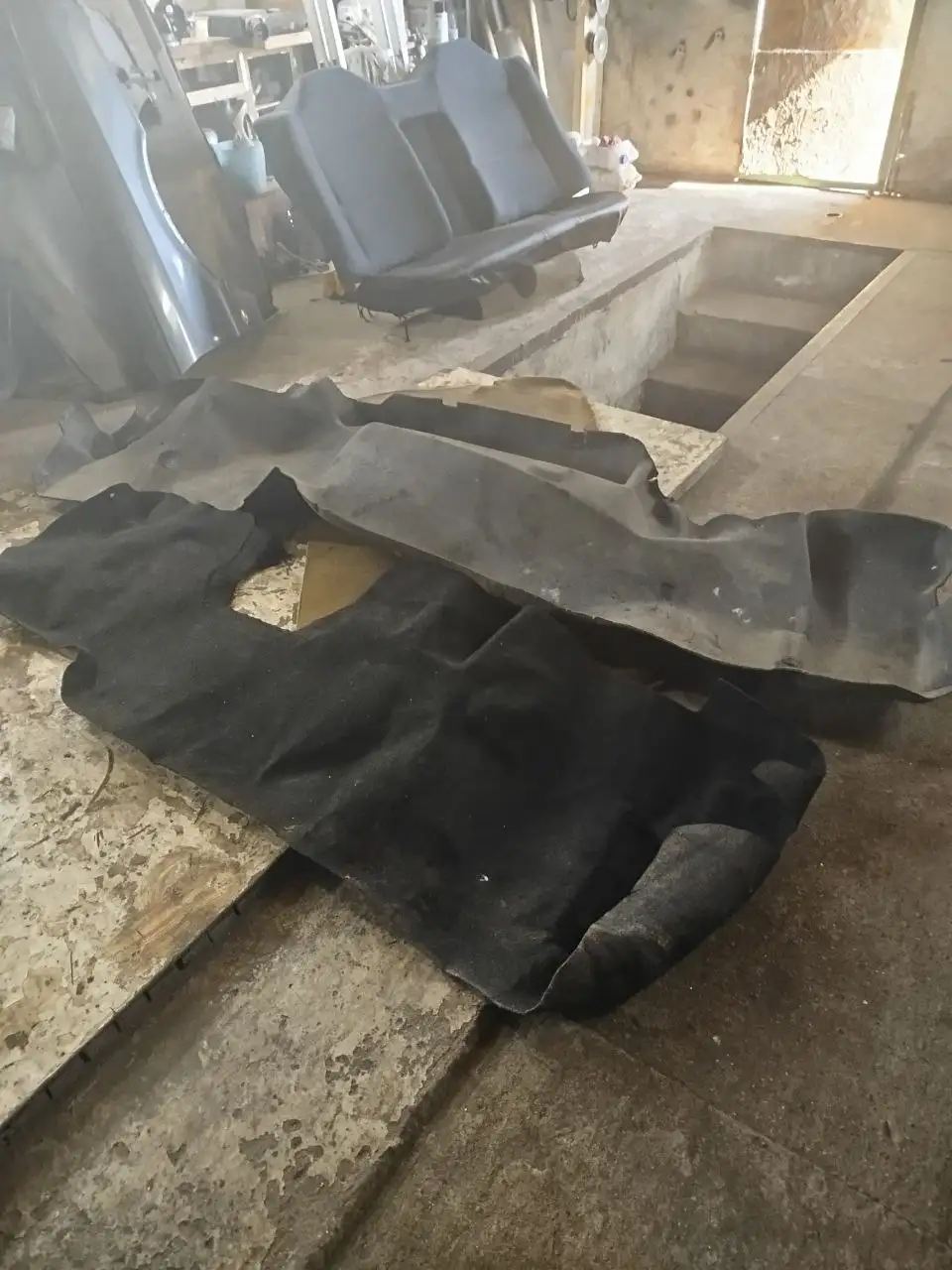 Ауди 80 б 3 покрытие багажника - Запчасти (Авто) в Калининград