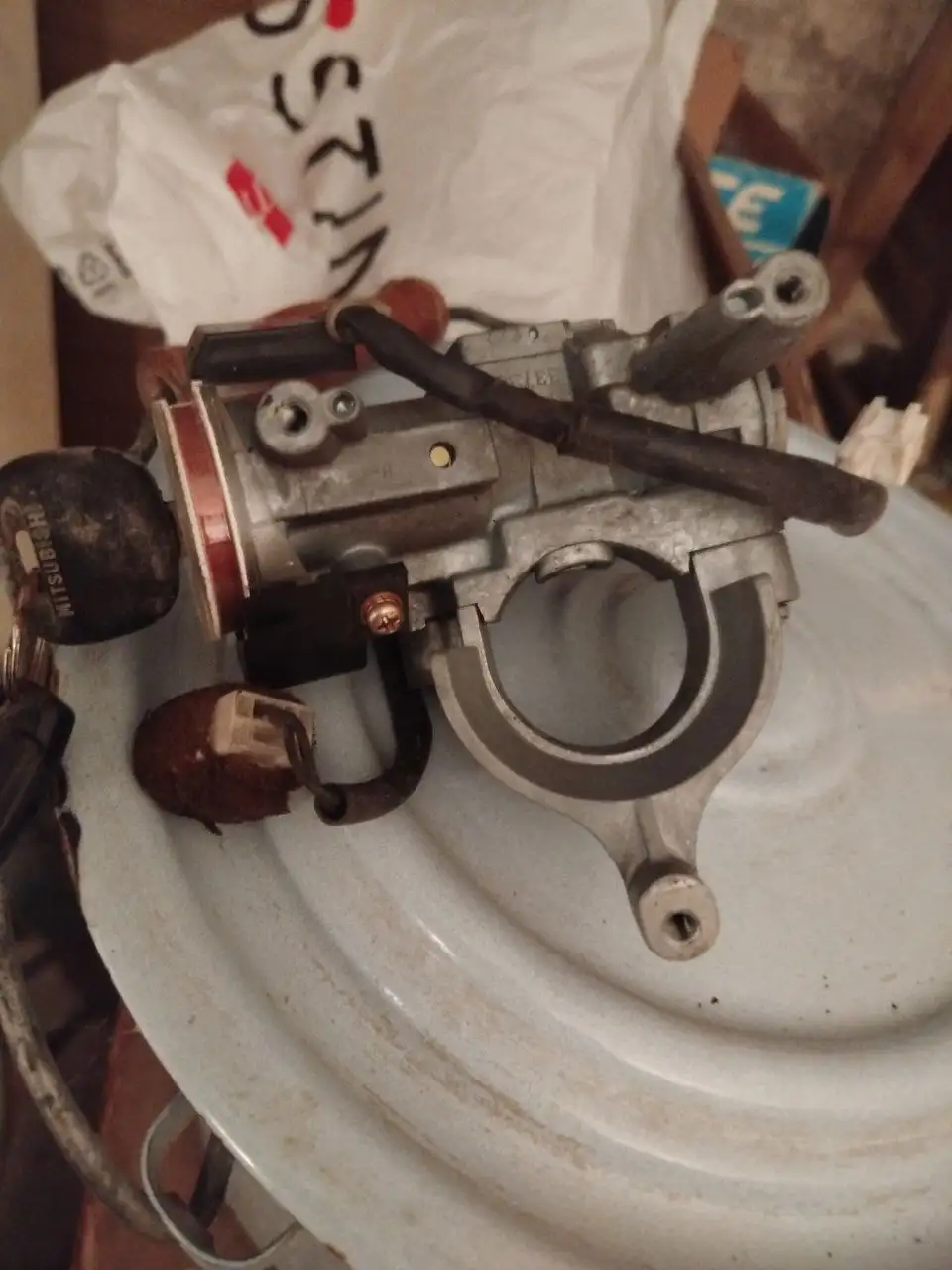 Мицубиси Галант 7 замок зажигания - Автозапчасти (Запчасти) в Калининград