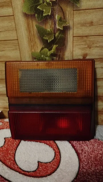 Ауди 100 задний левый фонарь крышки - Автомобильные фары и фонари в Калининград