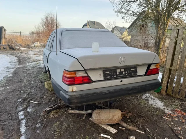 Мерседес W124 на запчасти - Строительная техника в Калининград