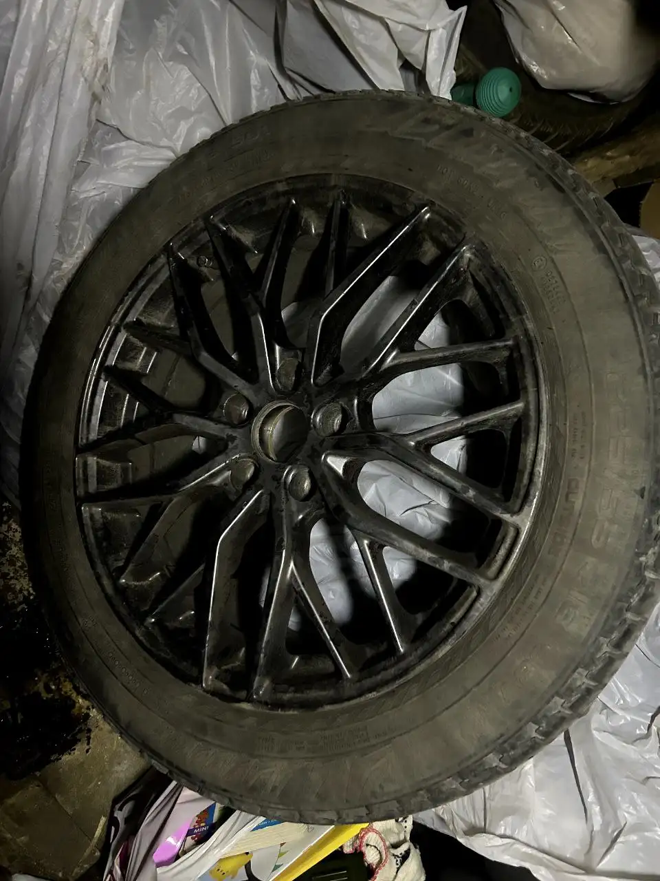 Продам диски с резиной лето R18 - Запчасти (Авто) в Калининград