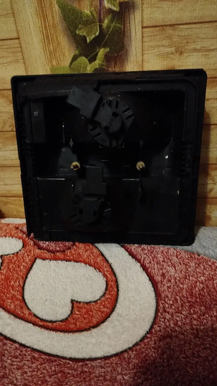 Ауди 100 с 3 левый фонарь крышки - Автомобильные запчасти (Запчасти) в Калининград