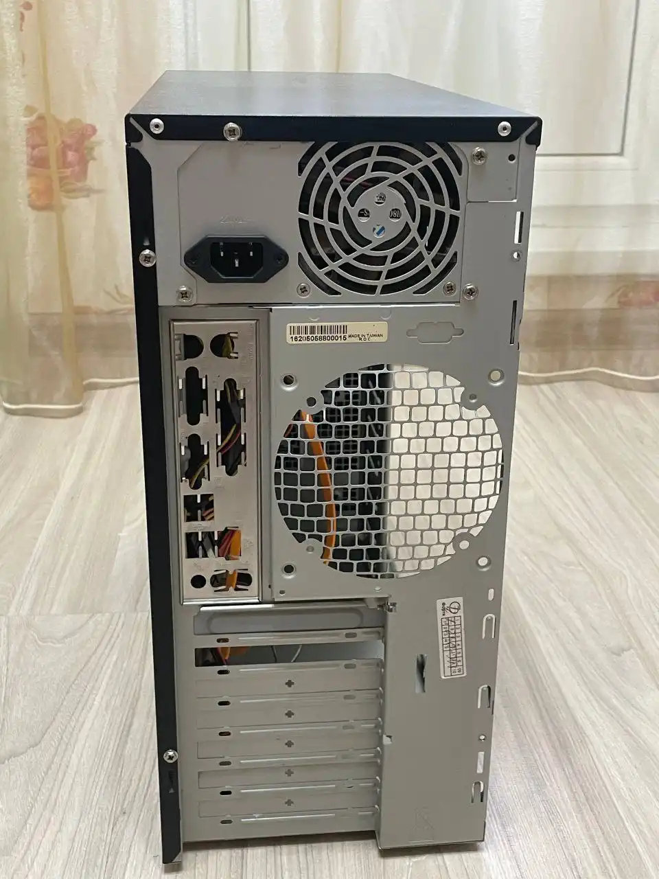 Продам корпус для ПК