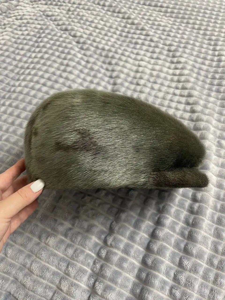 Продажа зимней кепки из меха нерпы