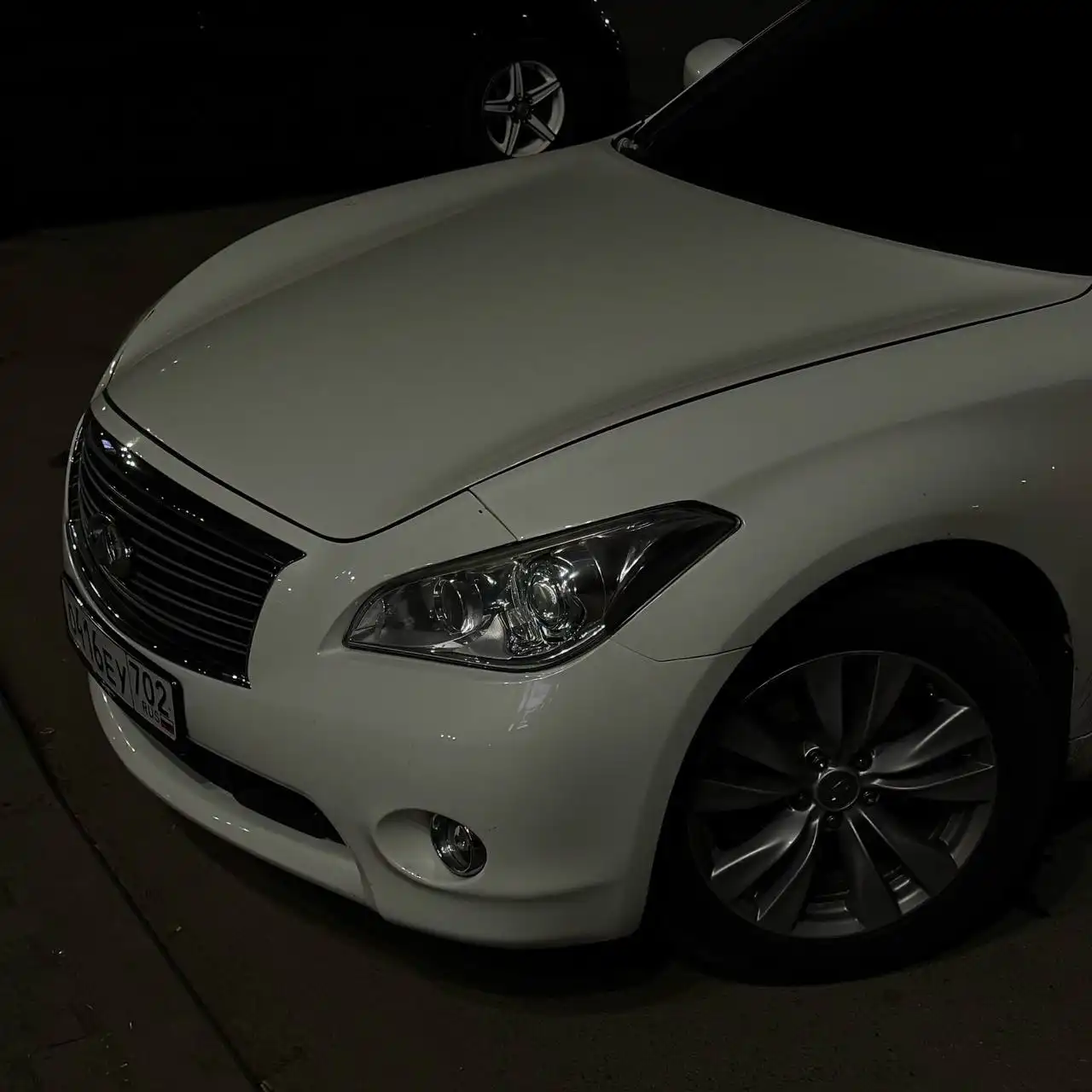 Продам Infiniti M25 2011 года