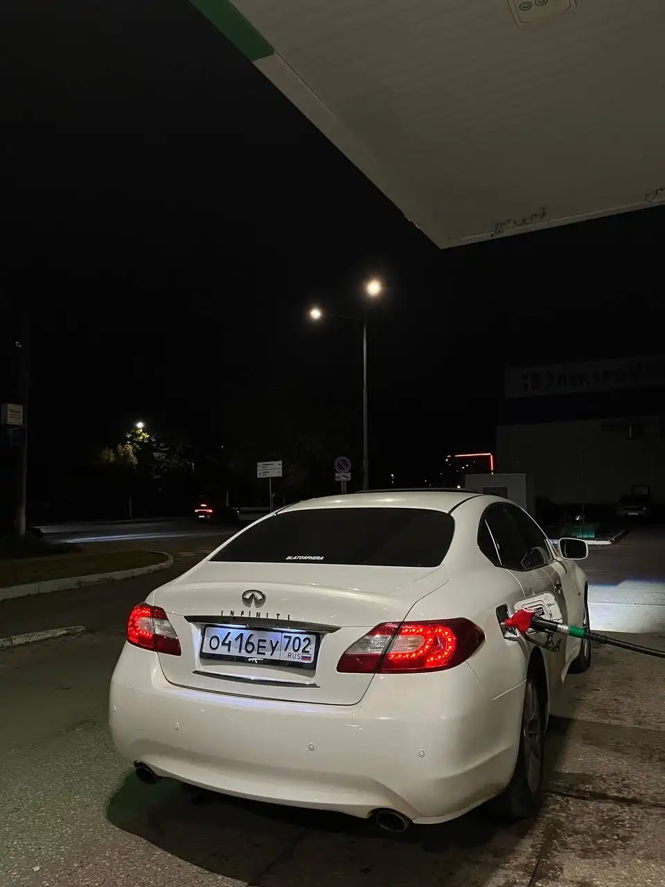 Продам Infiniti M25 2011 года