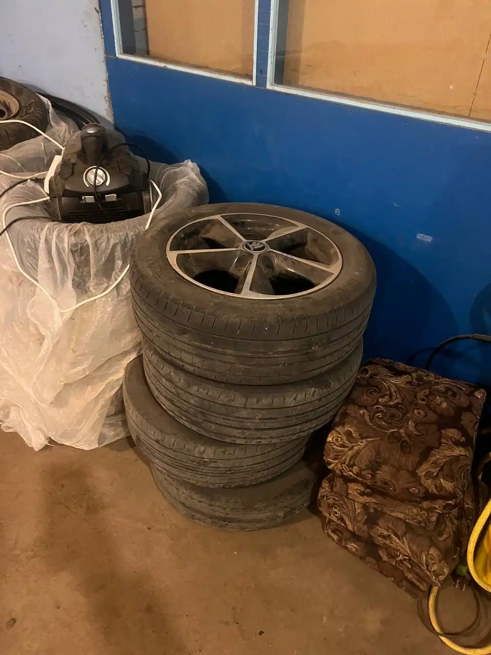 Продам колеса 5х112 205/55 R16