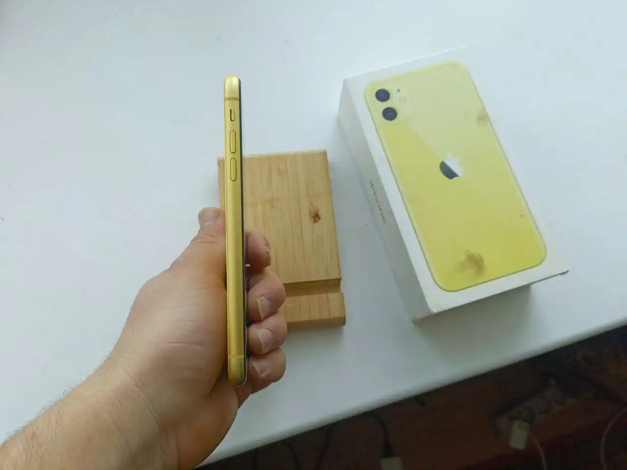 iPhone 11 желтый 64 ГБ в удовлетворительном состоянии - Смартфоны (Электроника) в Уфа