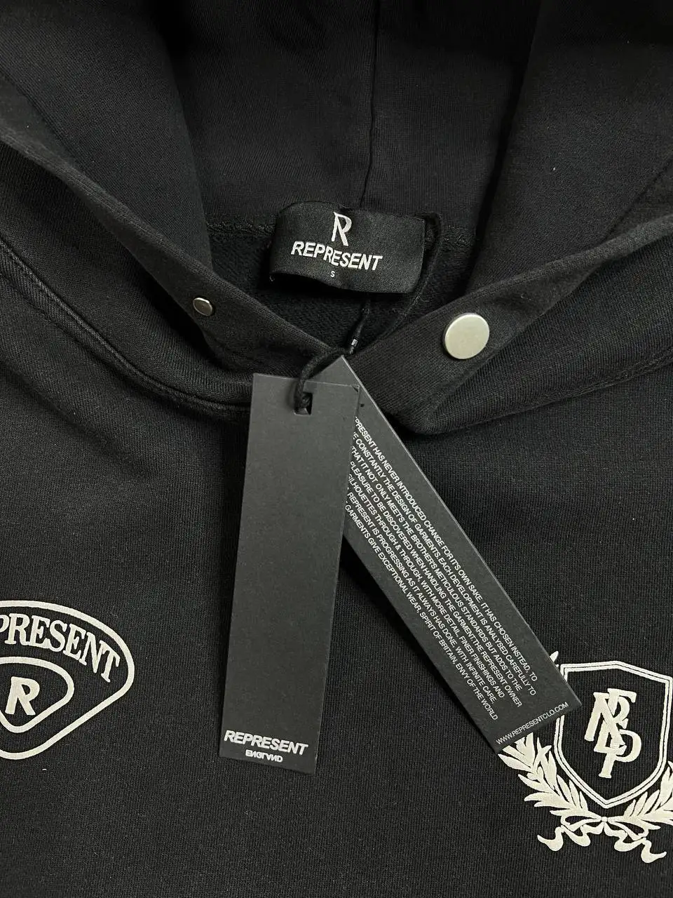 Худи новое - Верхняя одежда (Одежда) в Уфа