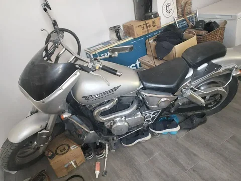 Продам Suzuki VZ 400 Desperado 1997 года - Мотоциклы в Уфа