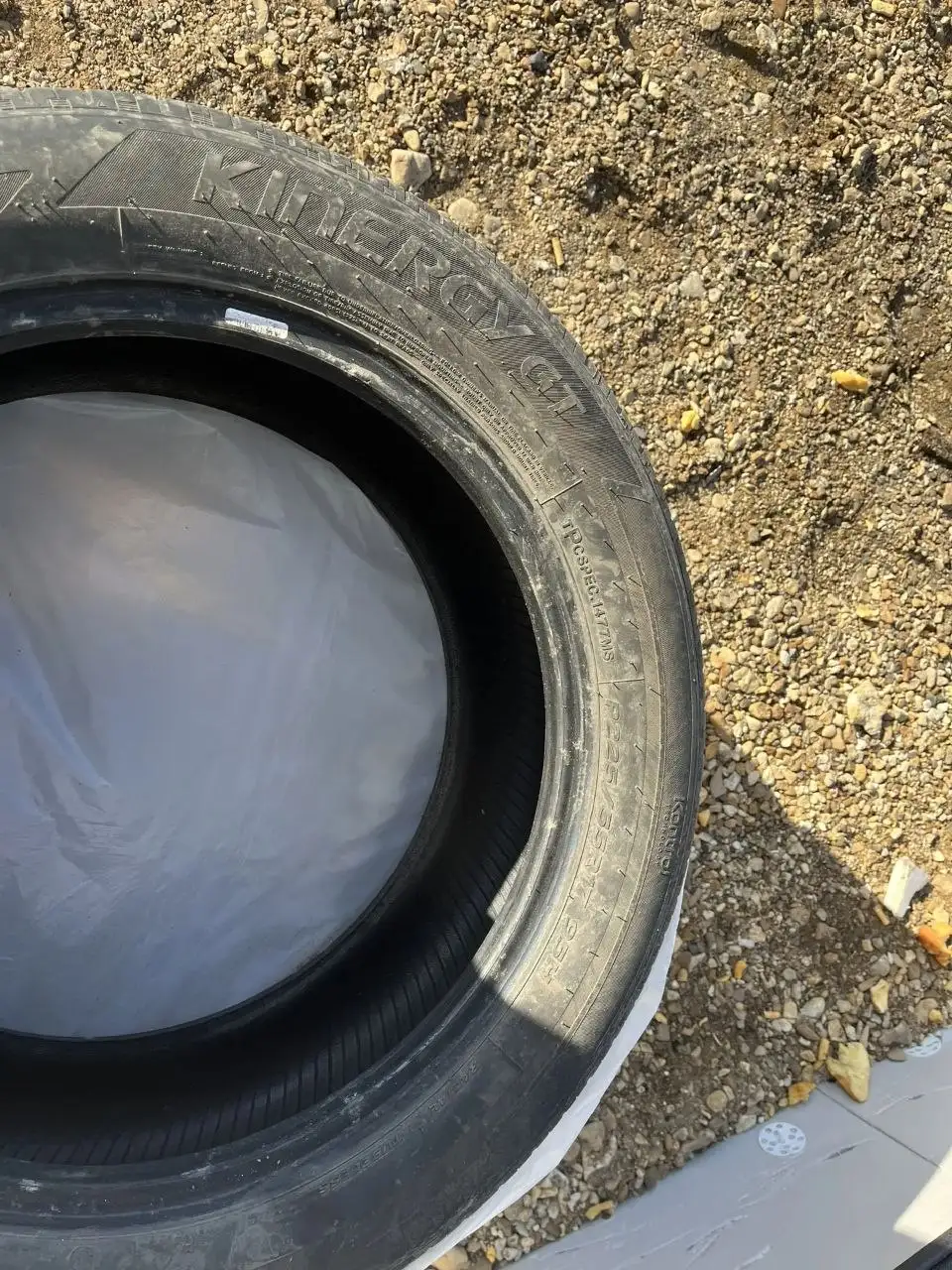 Комплект летних шин 225/55/17 с заплаткой - Шины и диски (Запчасти) в Уфа