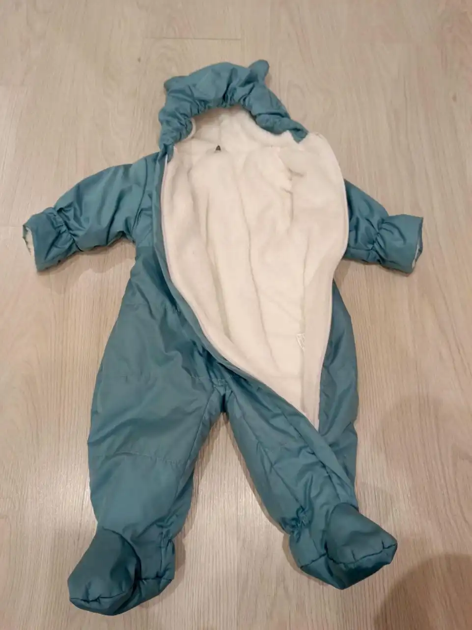 Продам комбез осень-весна 74 размера