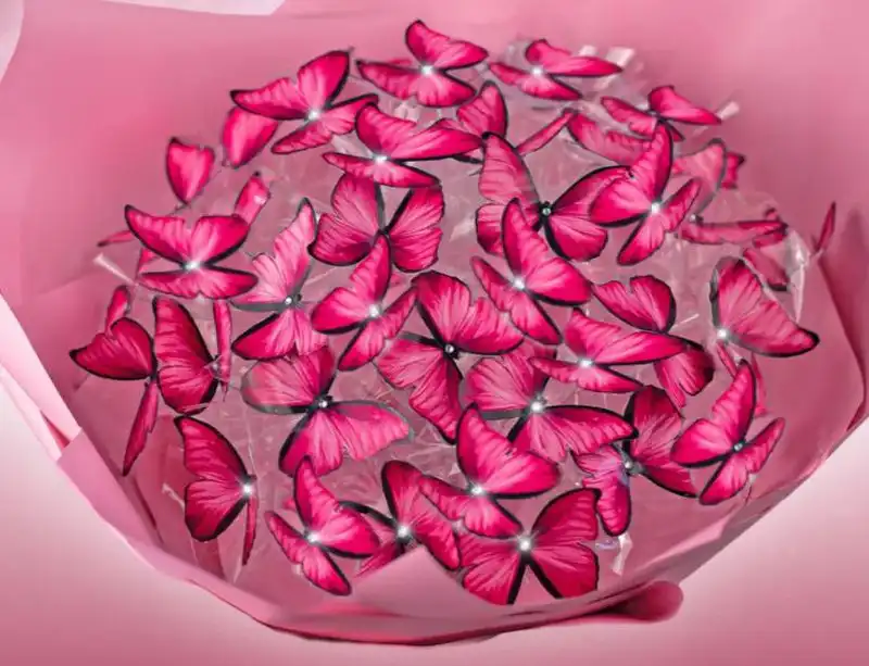 Светящийся букет из бабочек ручной работы