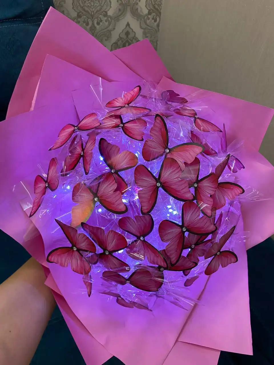 Светящийся букет из бабочек ручной работы