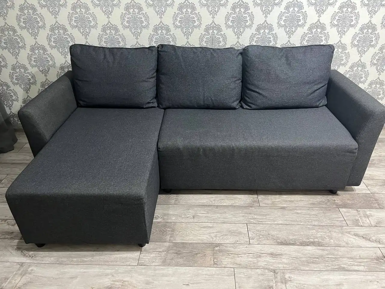 Продаю диван в отличном состоянии