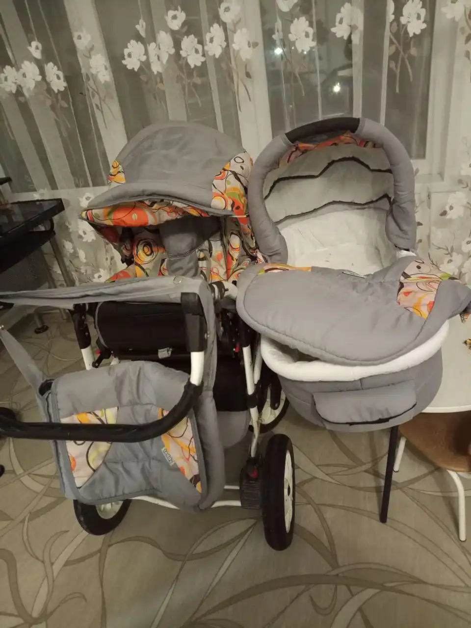 Продам коляску 3 в 1