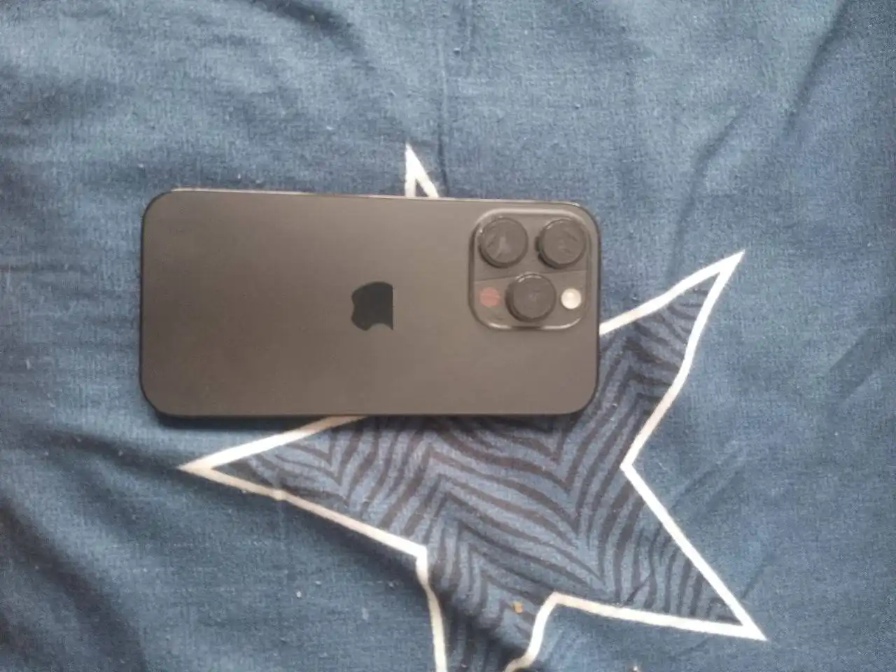 Продам Айфон 14 про