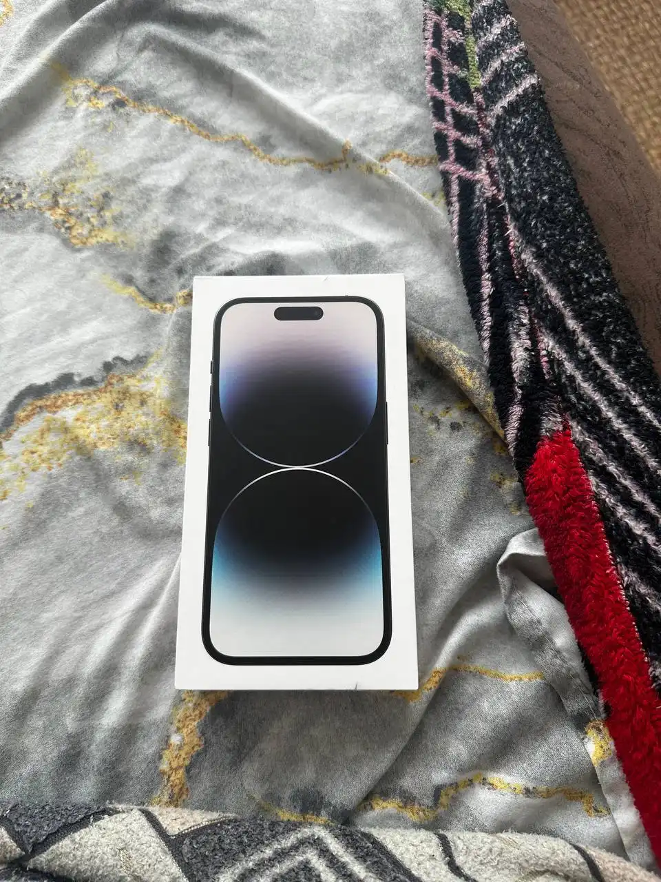 Продажа iPhone 14 Pro черного цвета