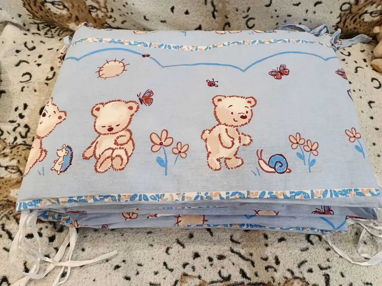 Детская кроватка с продольным маятником