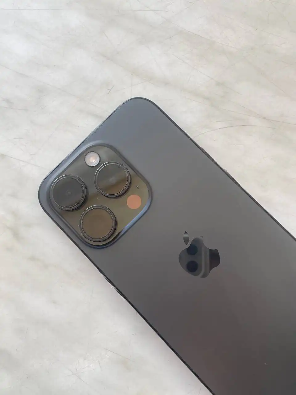 iPhone 15 Pro 128 ГБ черный - Смартфоны и телефоны (Электроника) в Чебоксары