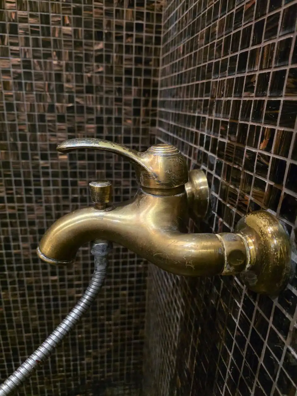 Продажа смесителей, раковины и подстолья - Сантехника (Для дома и дачи) в Чебоксары