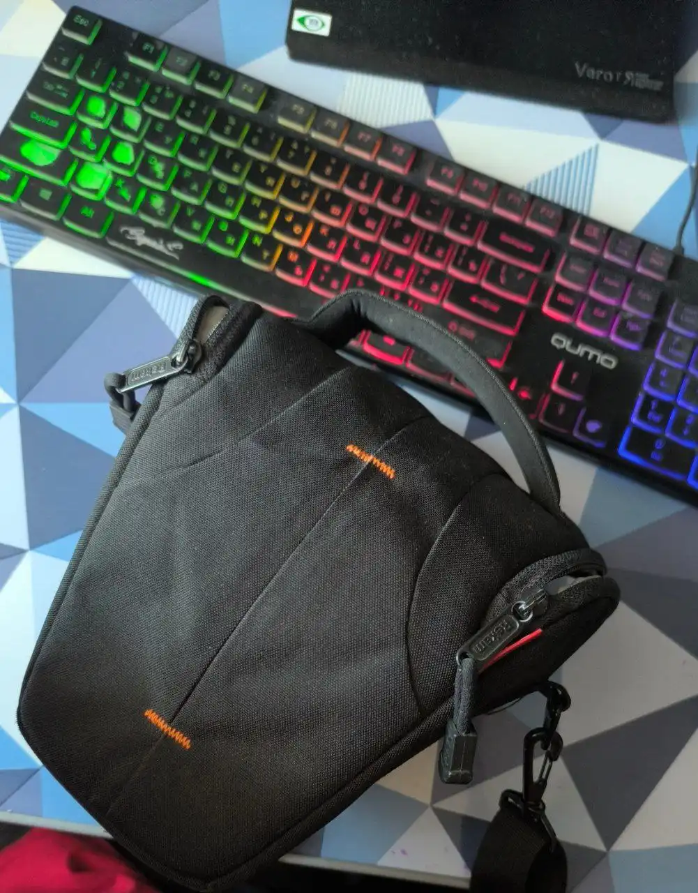 Продажа зеркального фотоаппарата Canon 550D с комплектом - Фототехника (Электроника) в Чебоксары