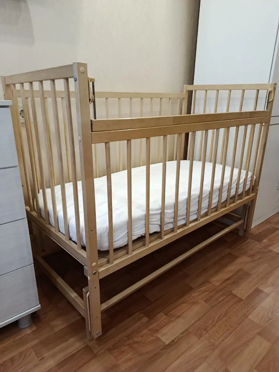 Кровать-маятник с матрасом и наматрасником - Мебель (Барахолка) в Чебоксары