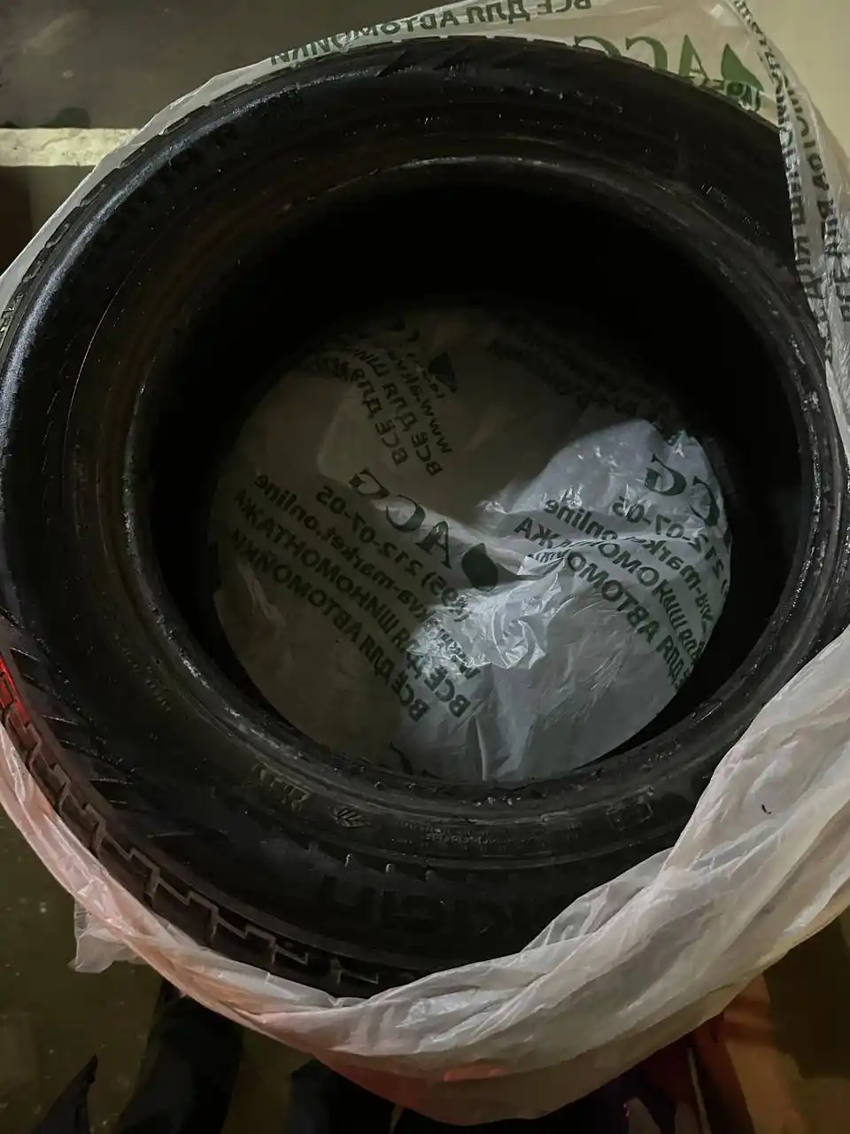 Резина Nokian 265/60 R18 зимняя липучка