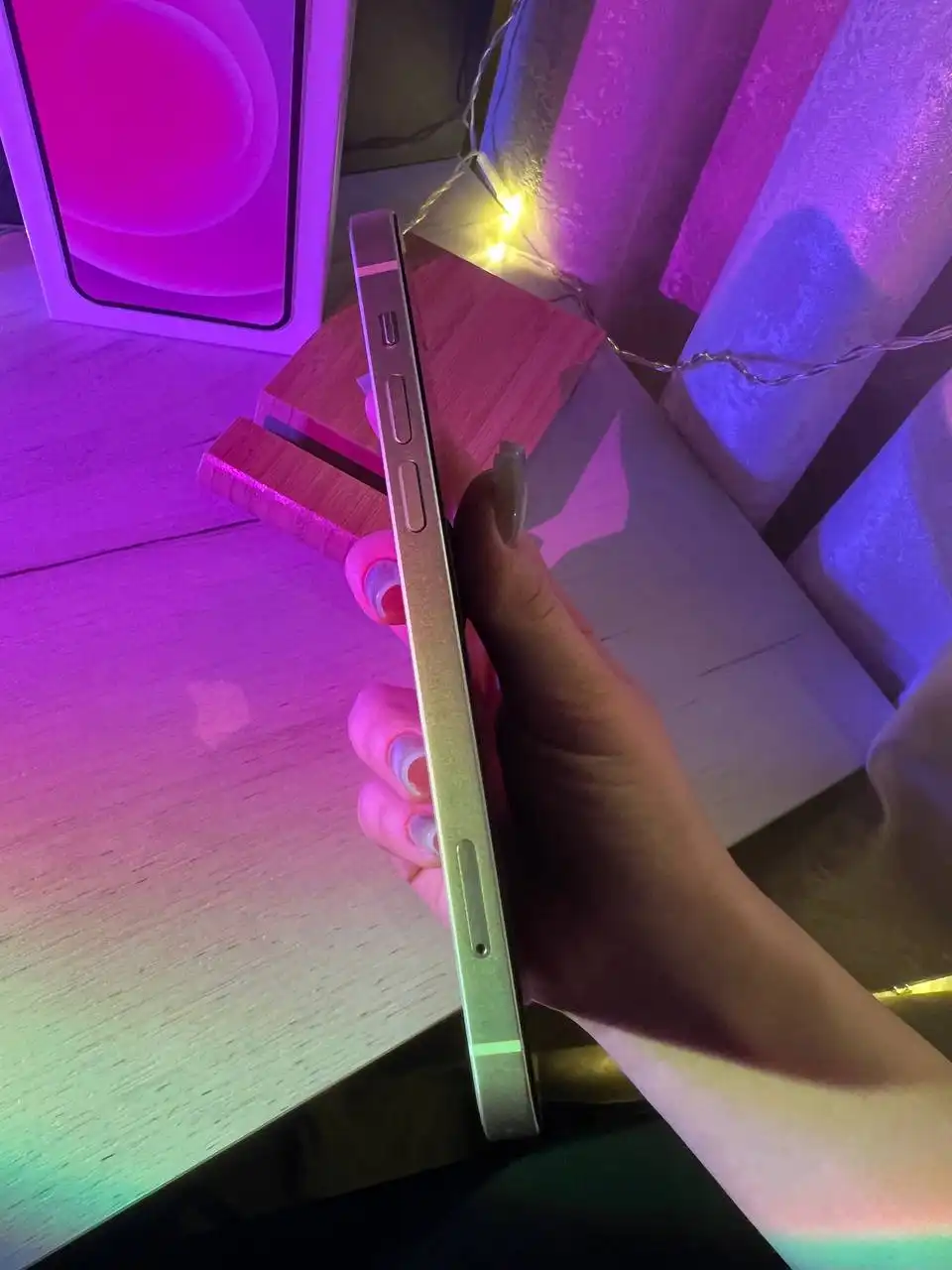 iPhone 12 256 ГБ в отличном состоянии