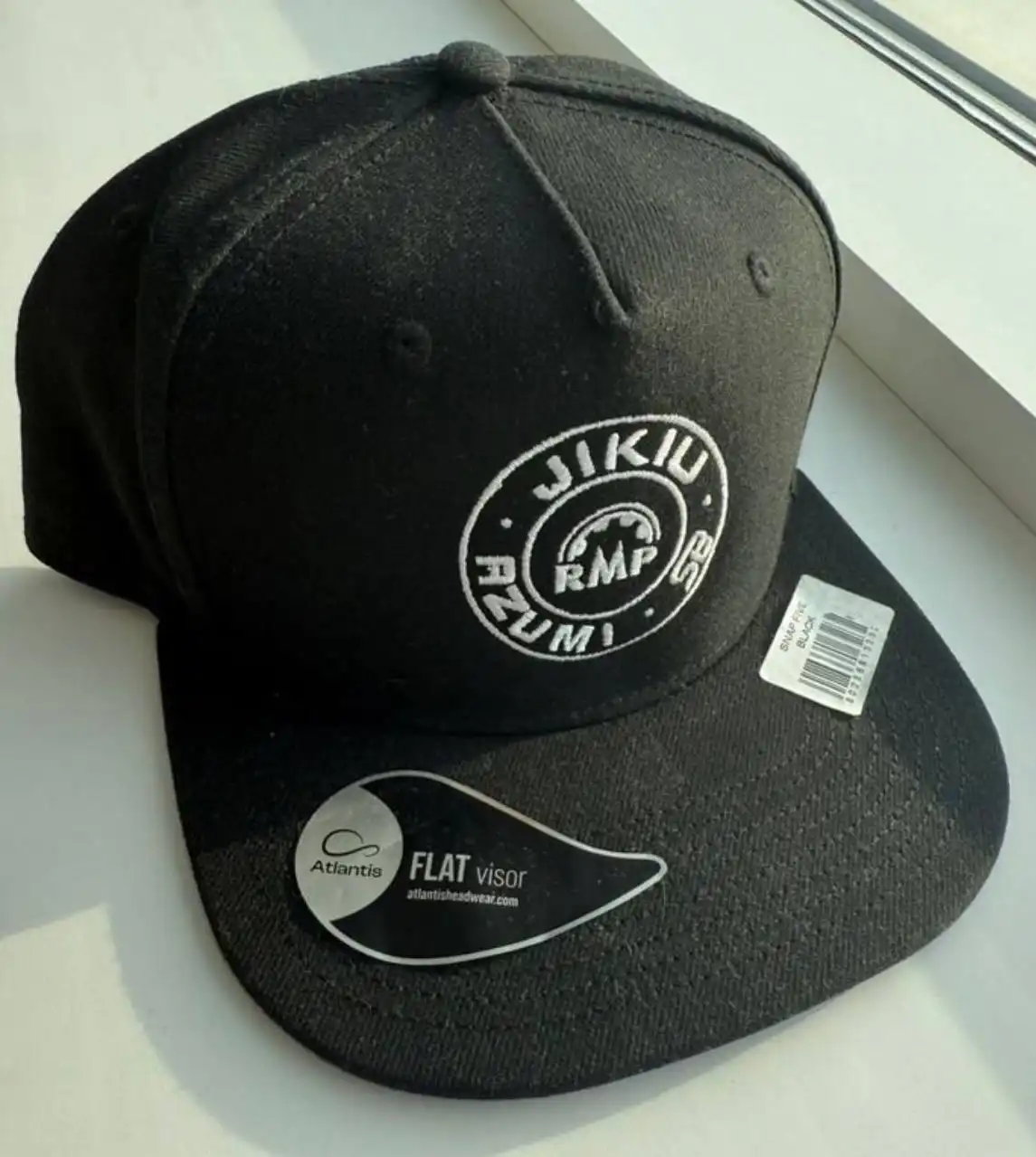 Рэперская кепка новая