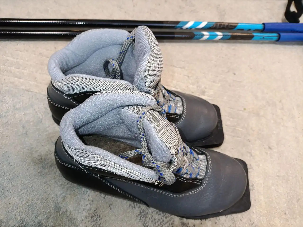 Комплект лыжи с палками и ботинками 150см - Лыжи (Хобби и отдых) в Балашиха