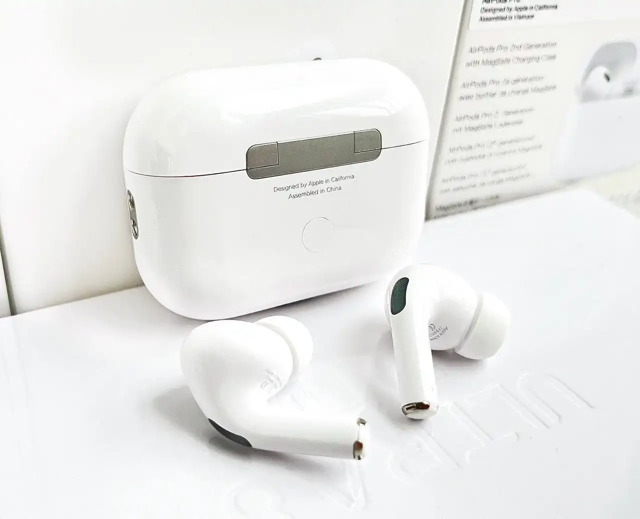 Продажа новых AirPods PRO 2 и Apple Watch Ultra - Носимая электроника (Электроника) в Балашиха