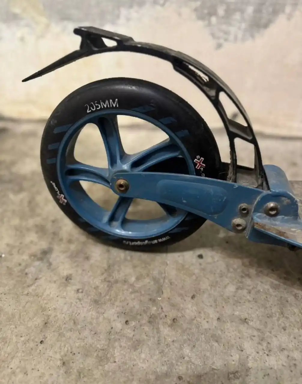 Продам самокат, выдерживающий до 100 кг - Самокаты (Хобби и отдых) в Балашиха