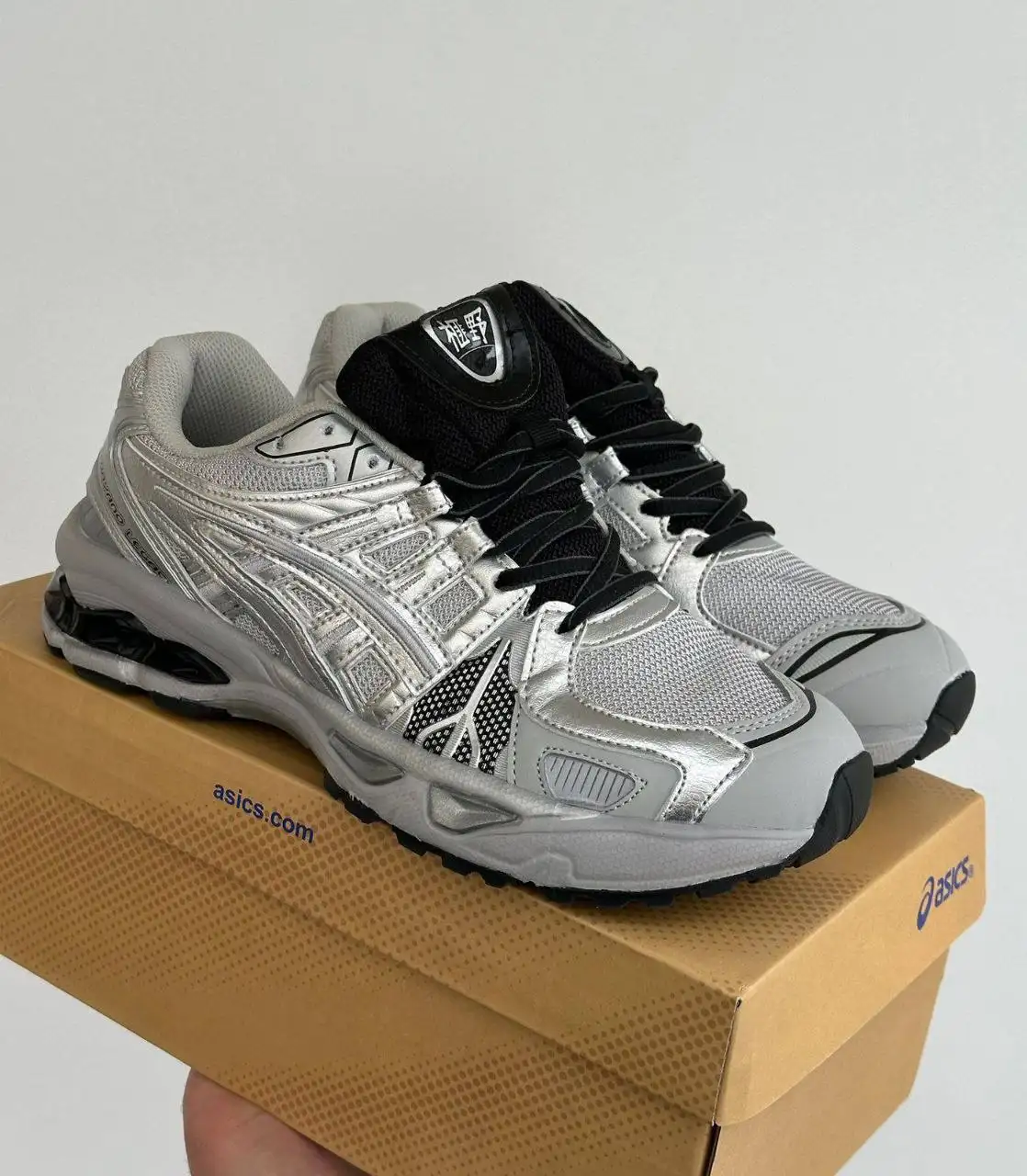 Кроссовки в Саратове - Обувь (Одежда) в Саратов