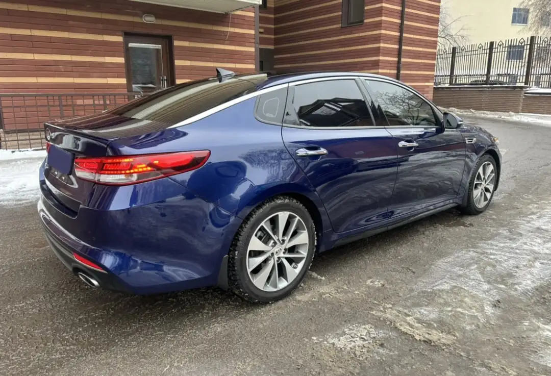 Надежный семейный автомобиль в отличном состоянии - Авто в Саратов