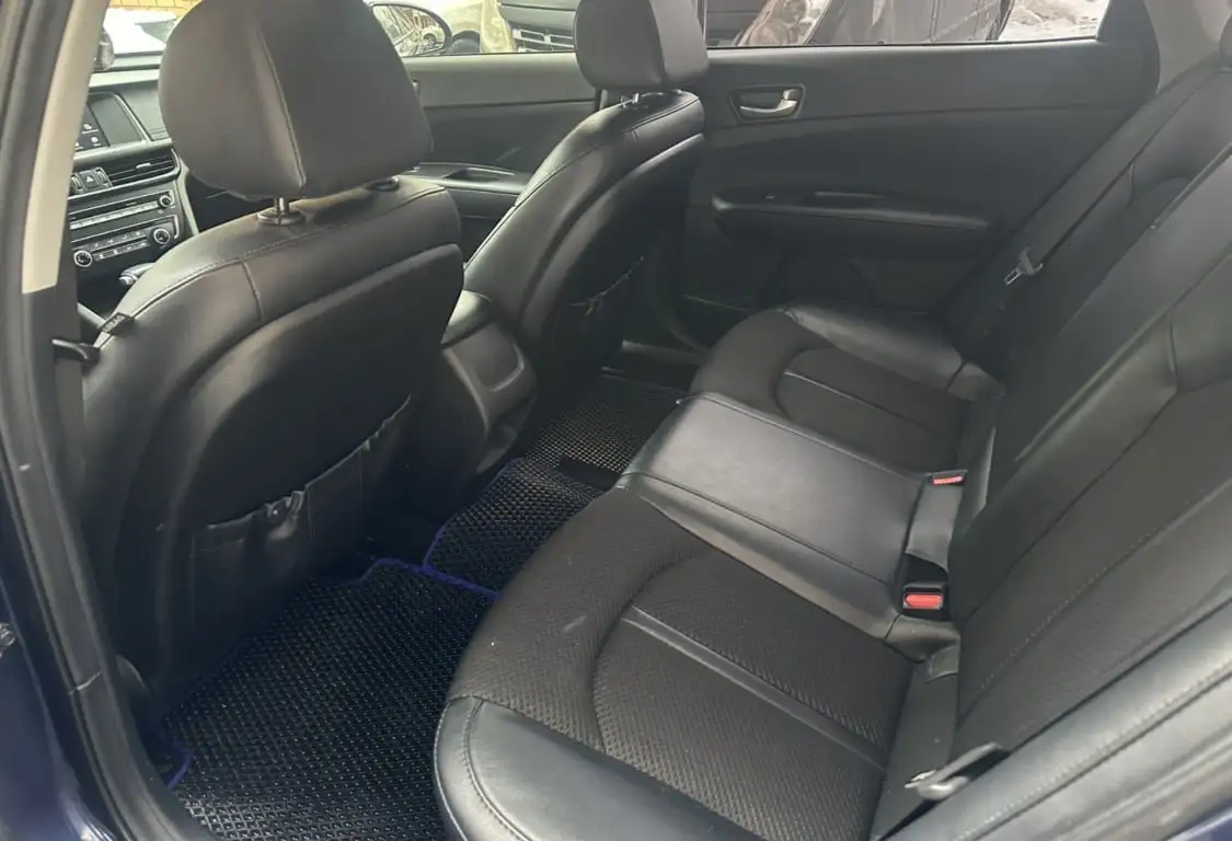 Надежный семейный автомобиль в отличном состоянии - Авто в Саратов