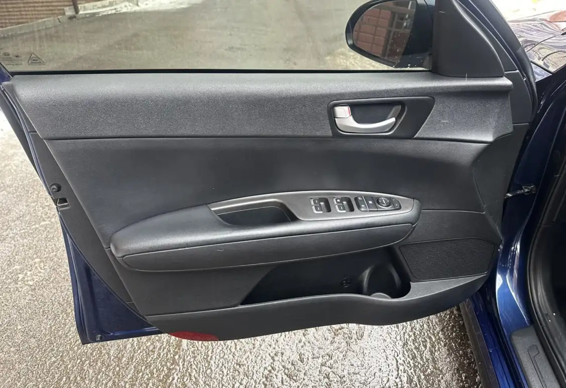 Надежный семейный автомобиль в отличном состоянии - Авто в Саратов