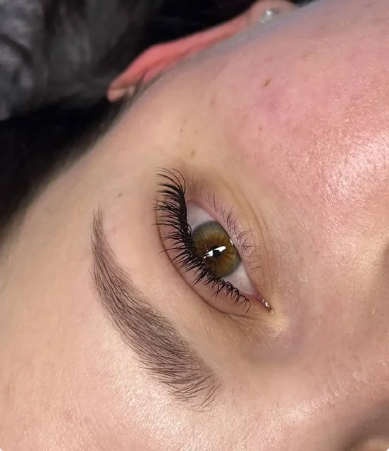 Ищу моделей на наращивание ресниц - Образование, воспитание в Саратов