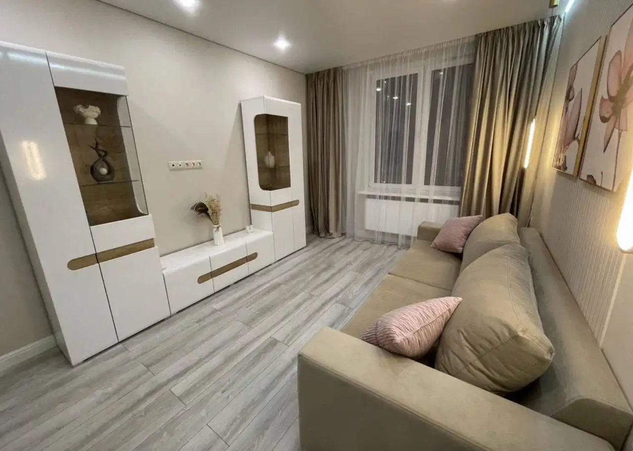 Сдам 1-комнатную квартиру на Баки Урманче 8