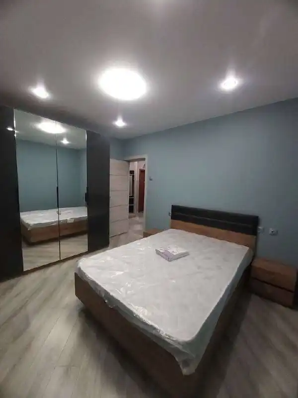 Сдам двухкомнатную квартиру на Роторной 27