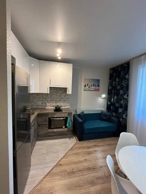 Сдается евро-двухкомнатная квартира