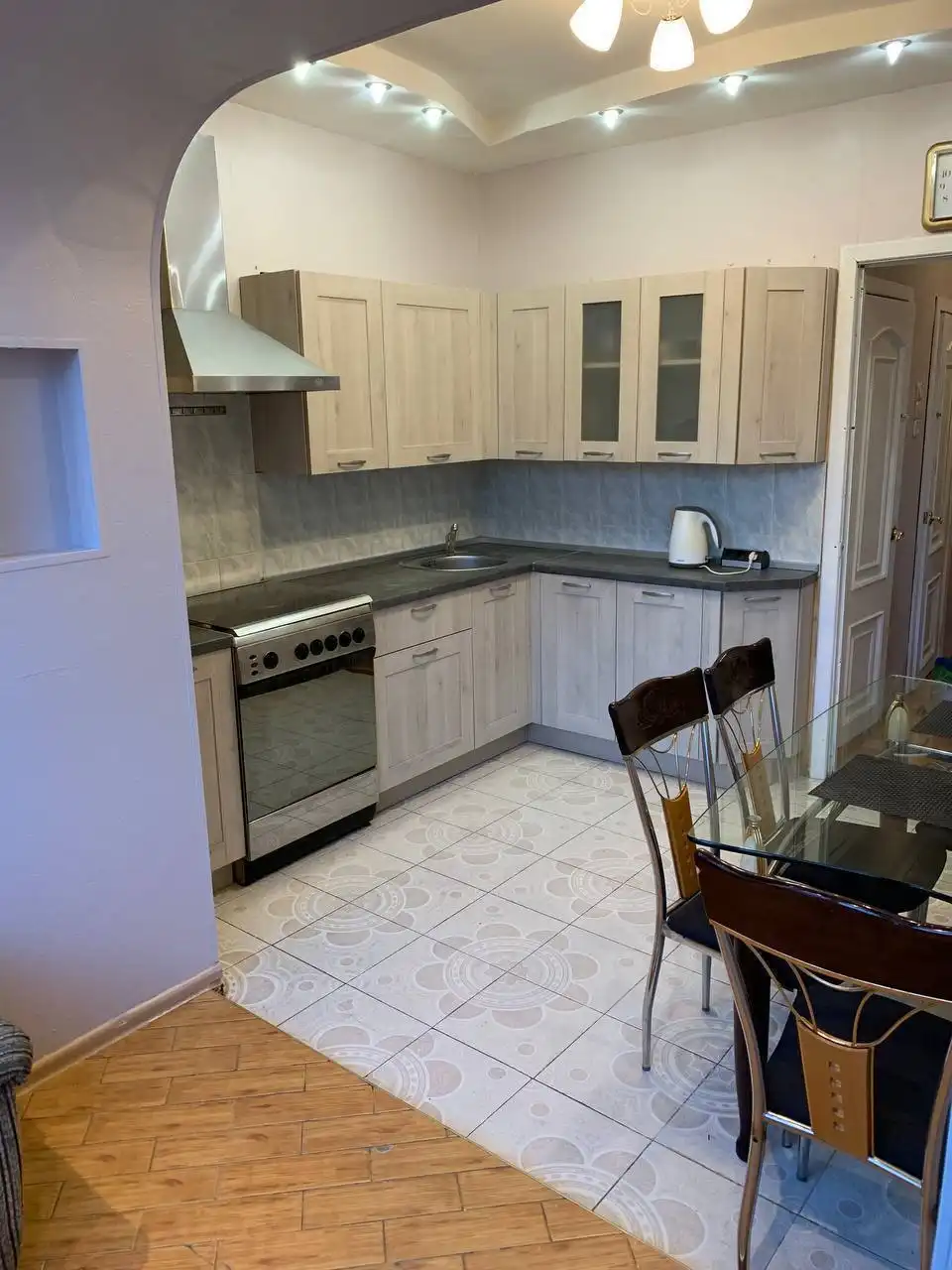 Сдам однокомнатную квартиру на Лаврентьева 4