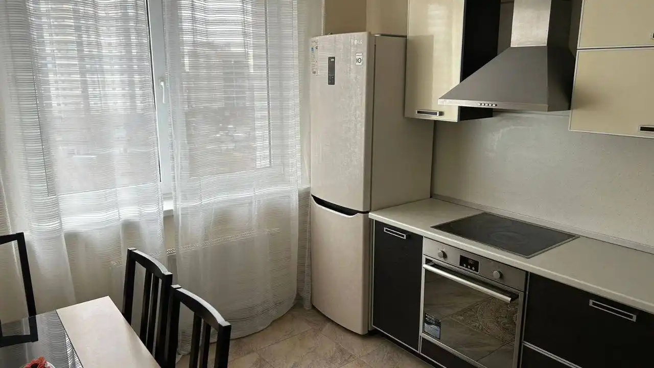 Сдам 2-х комнатную квартиру 64 кв. м. в Казани - Аренда квартир (Недвижимость) в Казань