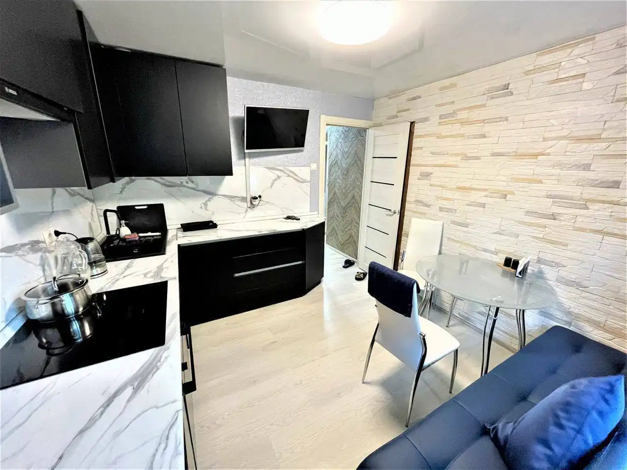 Сдается 1-комнатная квартира на Большой Красной 8 - Аренда (Недвижимость) в Казань