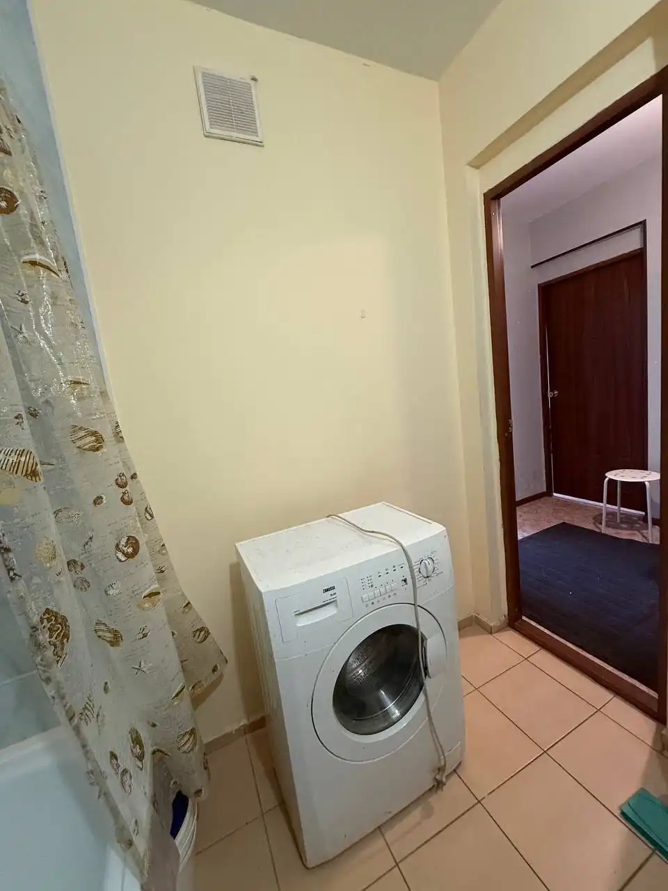 Сдам 1-комнатную квартиру на ул. Р. Гареева 4 - Аренда (Недвижимость) в Казань